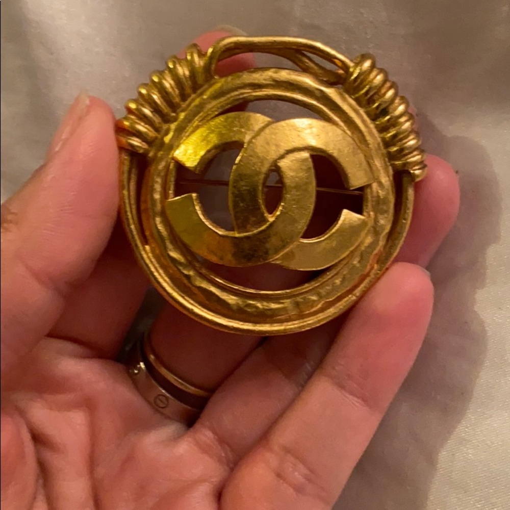 Chanel Brooch vintage gold tone 1994